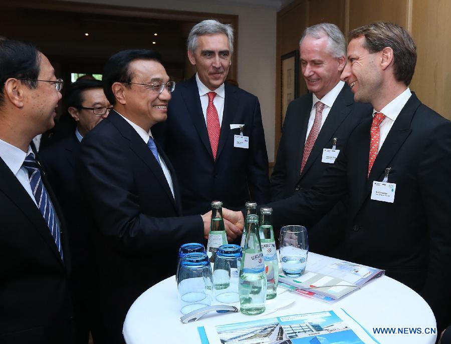 Visita a Alemania de PM chino promueve asociación estratégica