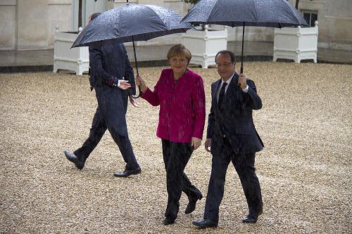 Francia y Alemania proponen jefe de tiempo completo de eurozona