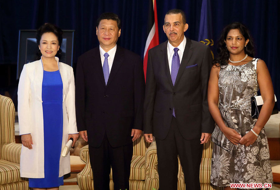 Xi subraya amistad y cooperación en reunión con presidente de Trinidad y Tobago