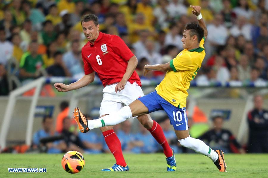 Fútbol: Brasil rescata empate 2-2 ante Inglaterra en reinauguración del Maracaná