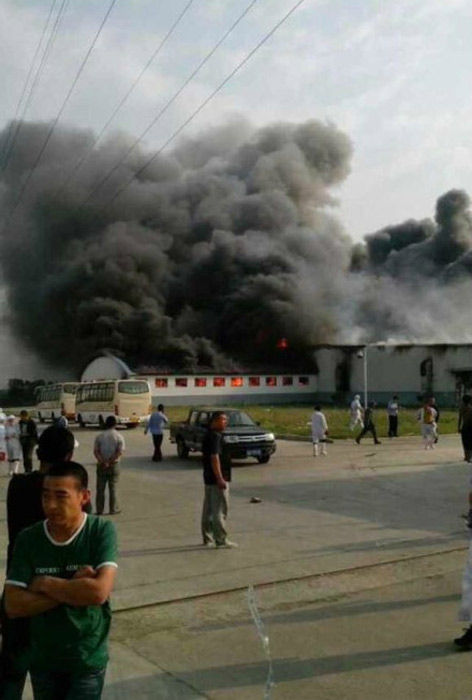 Incendio arruinó planta de procesamiento avícola y dejó 120 muertes en Jilin