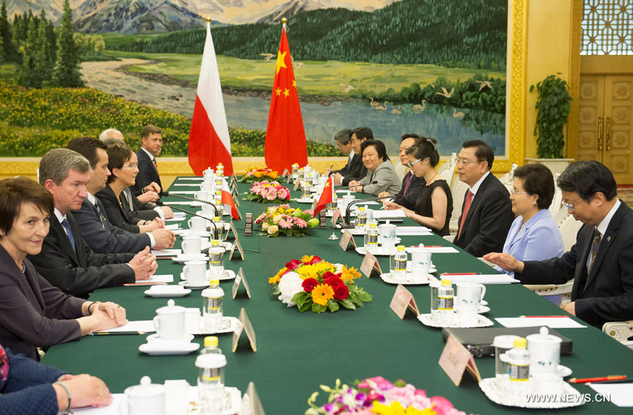 China y Polonia prometen impulsar cooperación parlamentaria