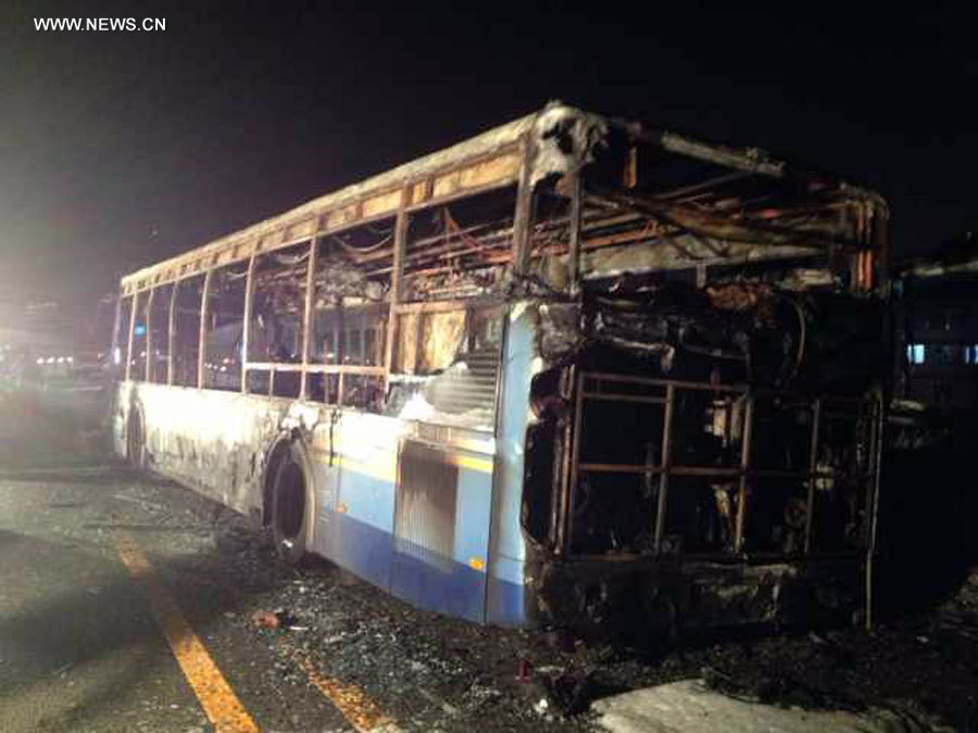 Incendio de autobús en sureste de China que dejó 47 muertos, "grave caso criminal" (2)