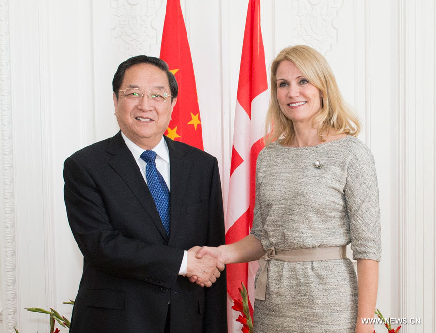 Máximo asesor político de China pide cooperación verde con Dinamarca