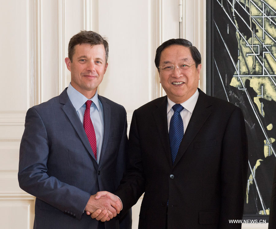 Máximo asesor político de China pide cooperación verde con Dinamarca (3)