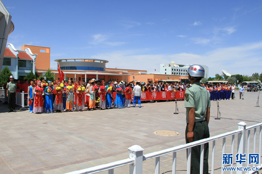 Se celebra la ceremonia de despedida para taikonautas de Shenzhou-X