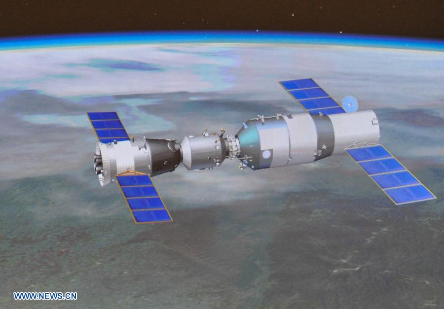 Shenzhou-10 se acopla con éxito a módulo espacial