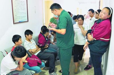 Hospitalizados 346 estudiantes en suroeste de China