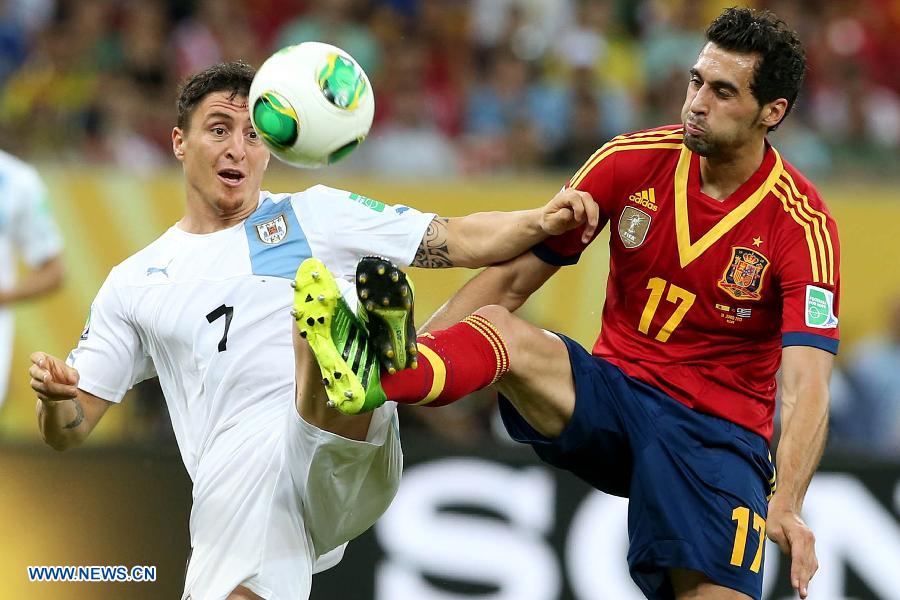 Crónica : España se impone 2-1 a Uruguay en su debut en la Copa Confederaciones