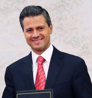 Presidente Peña felicita a los padres mexicanos en su día