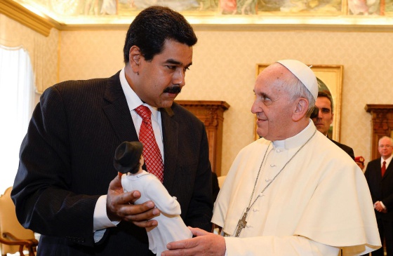 Papa Francisco pide a Maduro que rece por él