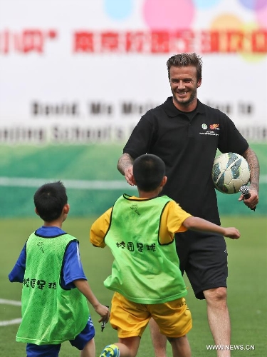 Beckham participa en sesiones de entrenamiento con estudiantes chinos