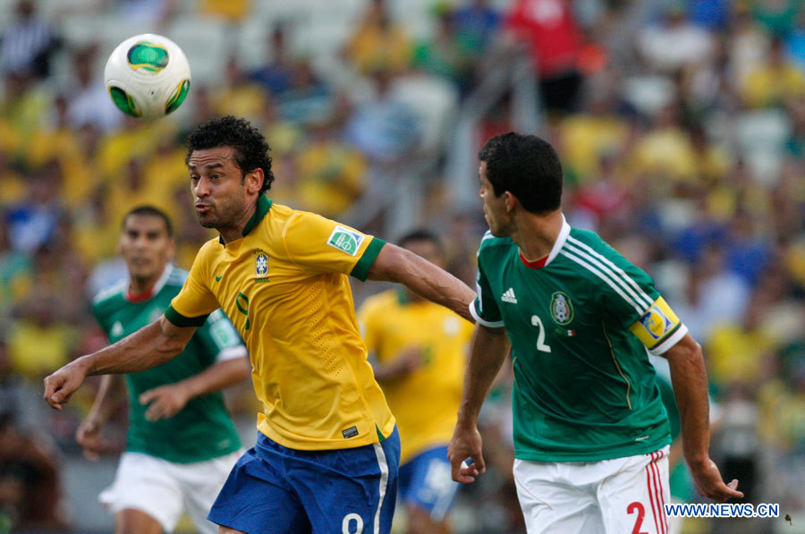 Brasil vence 2-0 a México y clasifica a semifinales