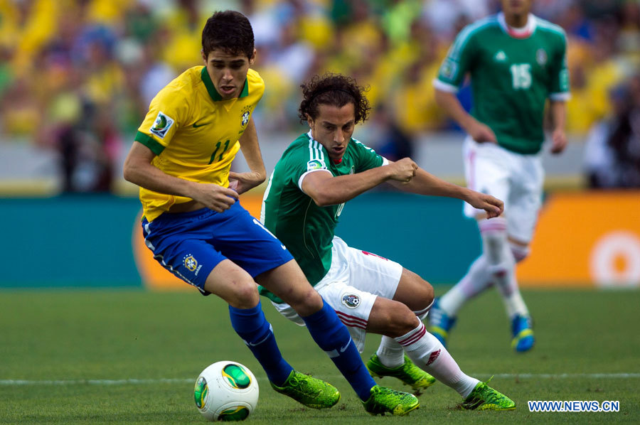 Brasil vence 2-0 a México y clasifica a semifinales