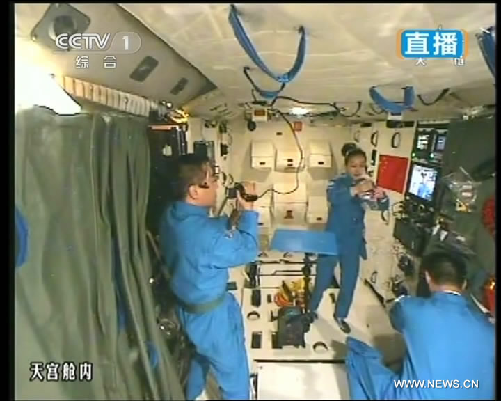 Astronauta china ofrecerá su primera clase espacial