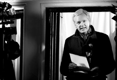 Assange ayuda a Snowden a obtener asilo en Islandia