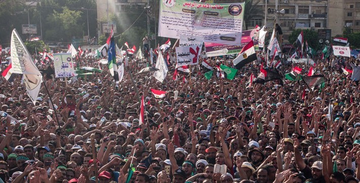 Islamistas egipcios se manifiestan en apoyo a presidente (2)