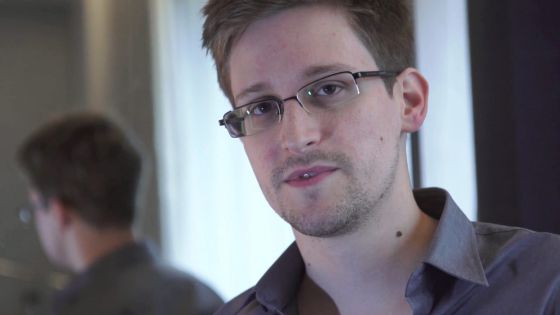 Snowden solicita asilo en Ecuador desde Moscú