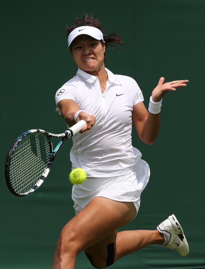 Tenis: Serena logra victoria y Li Na avanza en sets consecutivos en Wimbledon