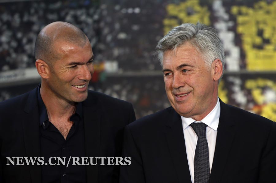 Fútbol: Presenta Real Madrid a Ancelotti como su nuevo director técnico