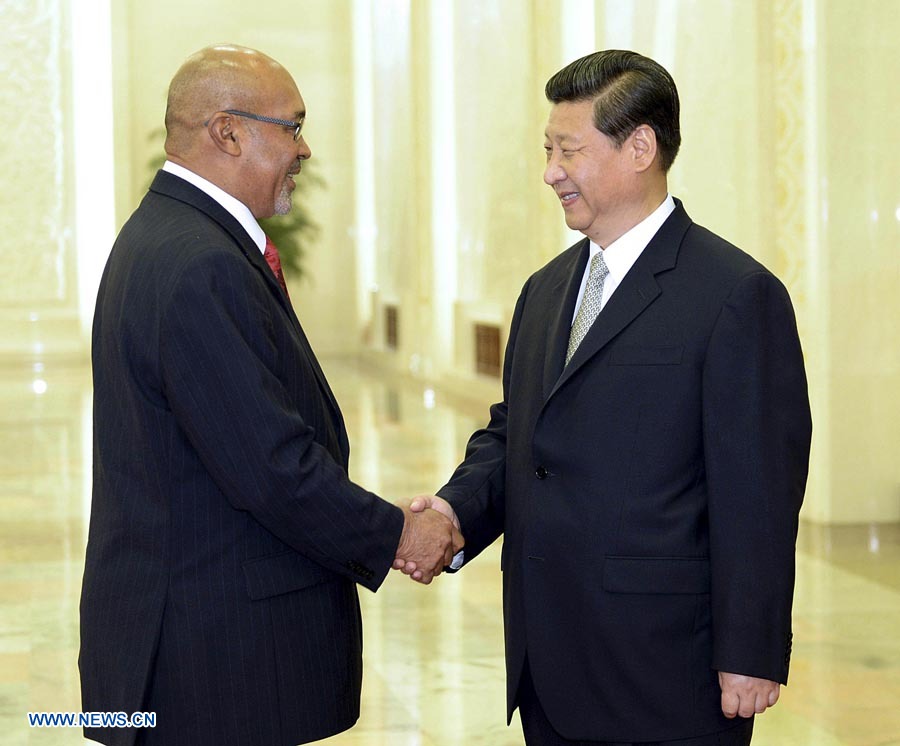 Presidentes de China y Surinam sostienen conversaciones