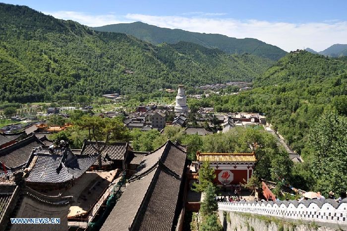 Repararán templos budistas en norte de China (2)