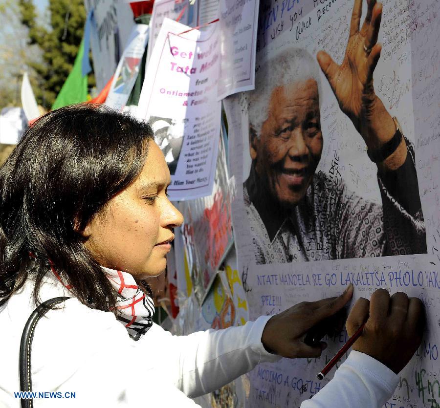 Mandela sigue en estado crítico pero estable: Presidencia sudafricana