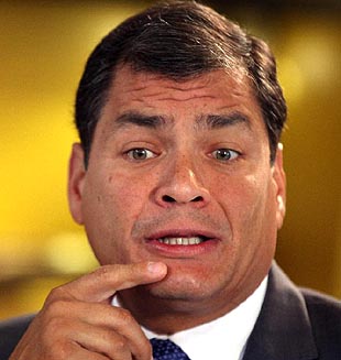 Correa niega presiones de vicepresidente de EEUU por Snowden