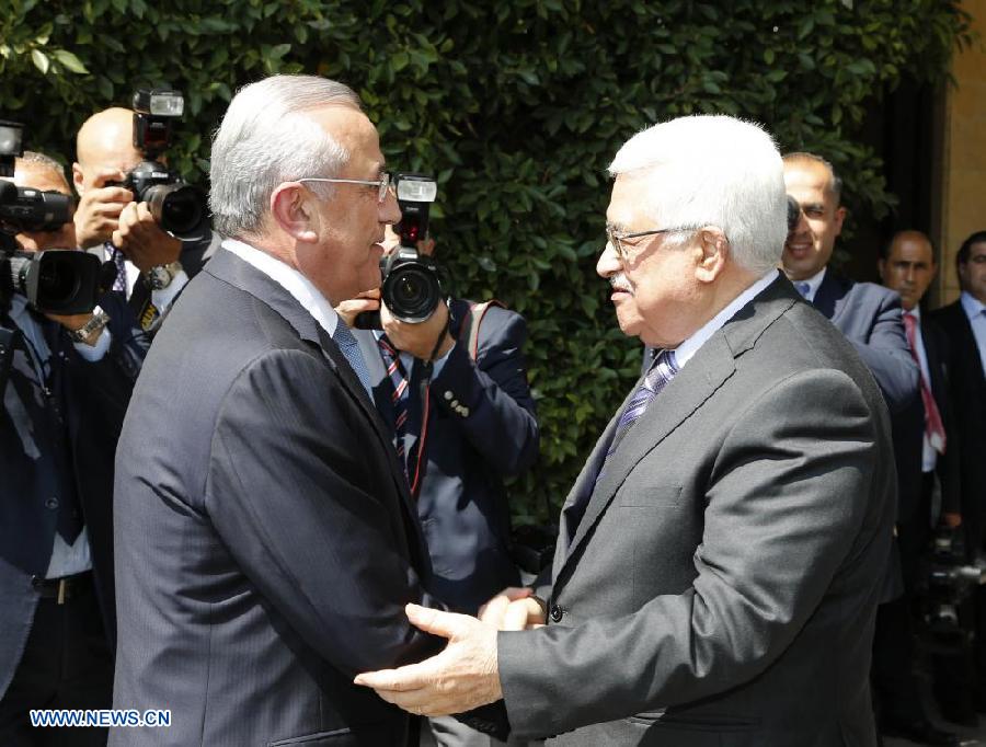 Abbas pide a palestinos "disociarse" de conflictos en Líbano y Siria
