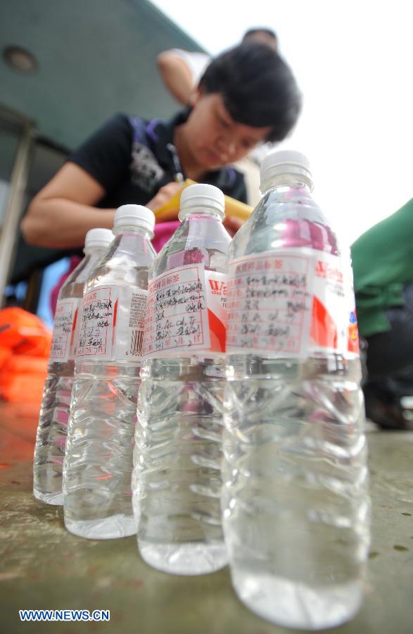 Atribuyen a vertido ilegal de aguas residuales polución fluvial en sur de China