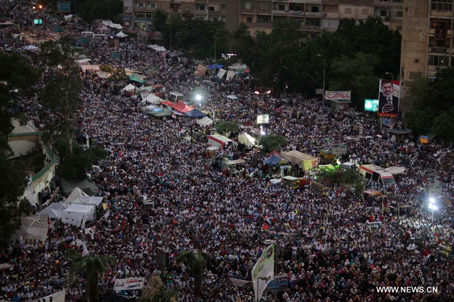 Oponentes y simpatizantes de Morsi organizan protestas masivas en todo Egipto