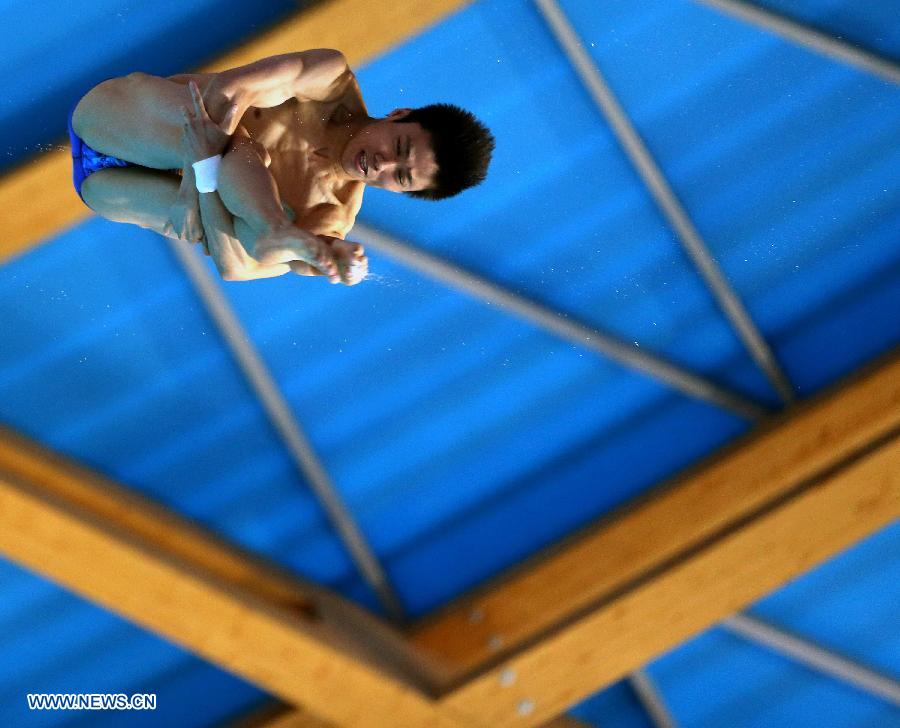 Clavados: Chino Lin mantiene su título en trampolín de un metro en universiada