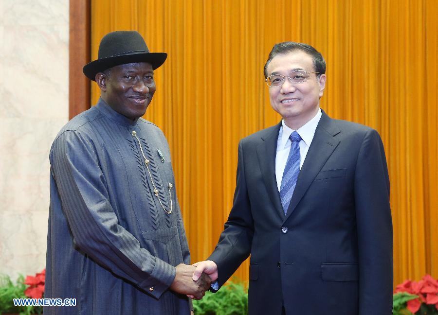 Premier chino promete fortalecer cooperación con Nigeria