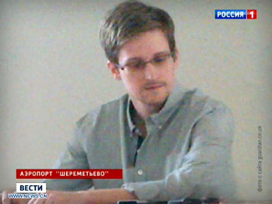 Snowden busca asilo político en Rusia