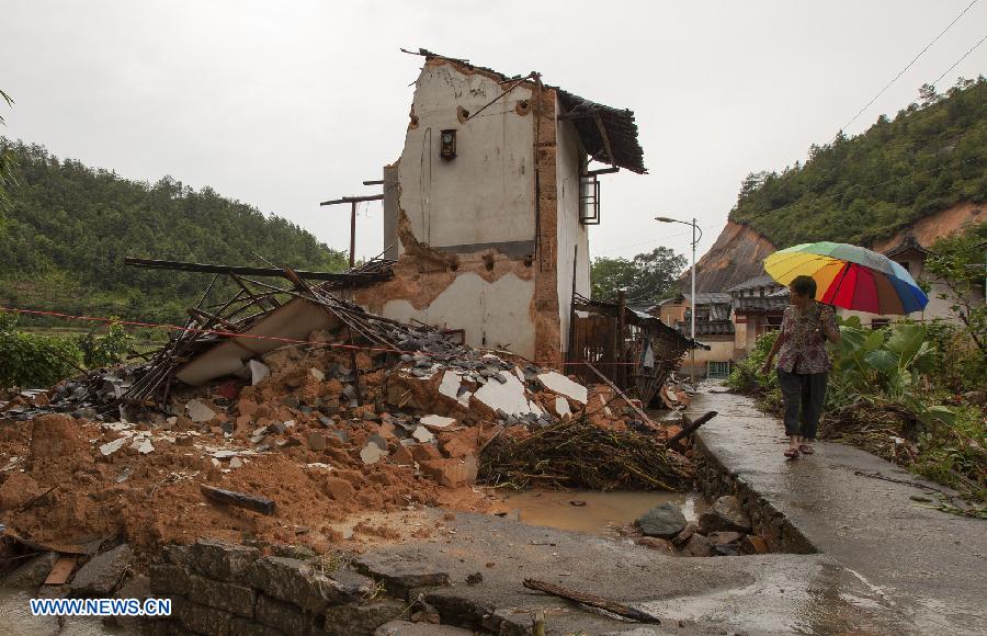 Tifón "Soulik" provoca 3 muertes en sur de China