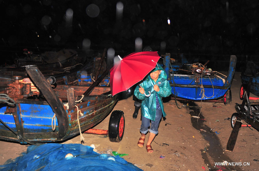 Tormenta tropical "Cimaron" toca tierra en sudeste de China