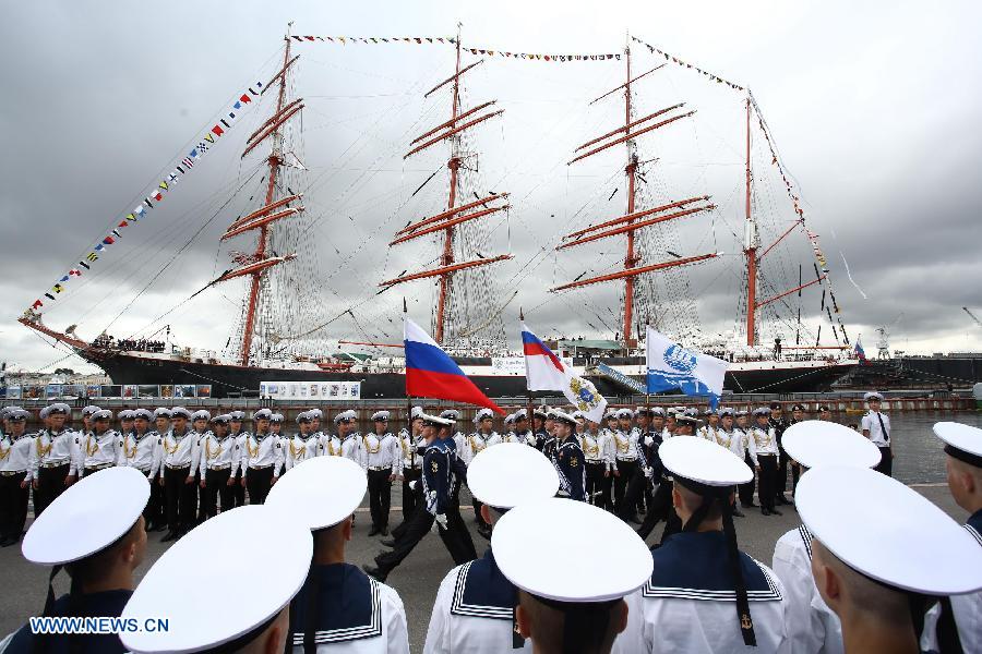 Bote pesquero ruso Sedov regresa después de viaje alrededor del mundo