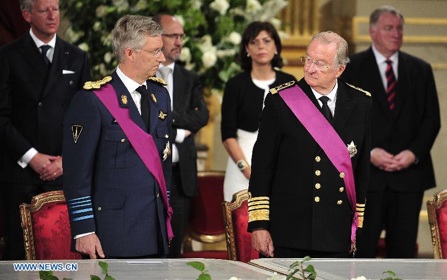 Rey Alberto II de Bélgica abdica en favor de su hijo Felipe