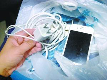 Segundo caso de electrocución por iPhone deja a hombre en coma