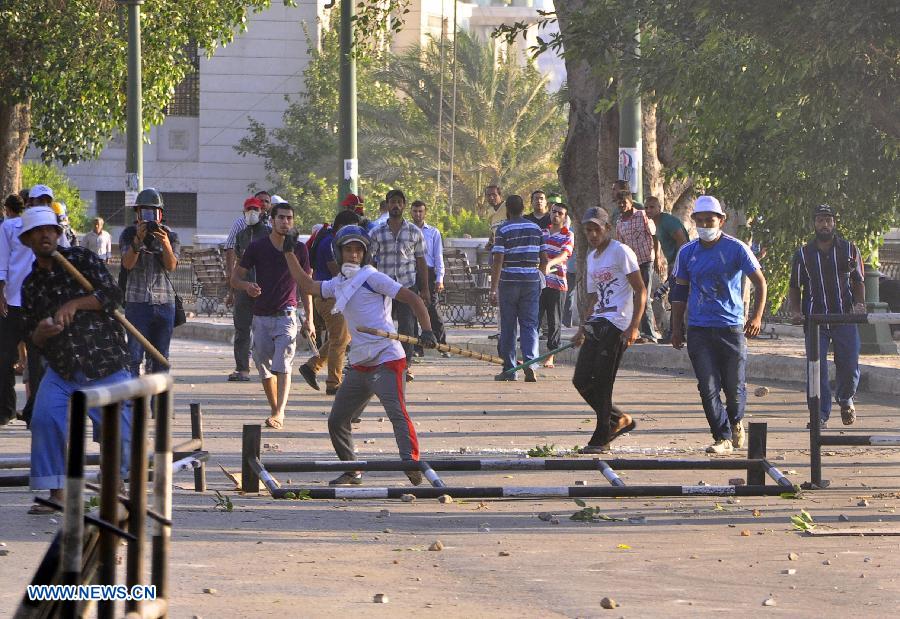 Mueren 4 personas en enfrentamientos en capital egipcia