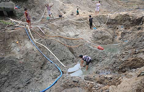 Sequía deja a 380.000 chinos sin agua potable