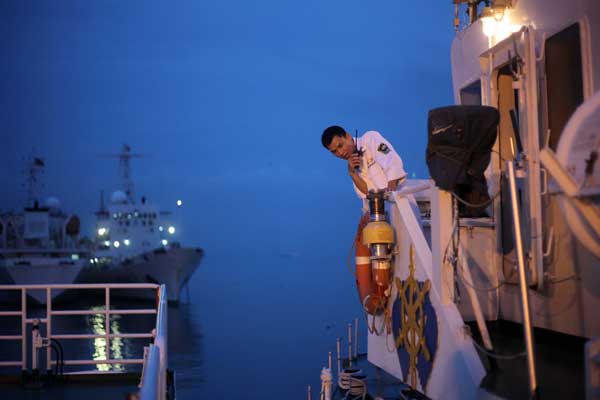 Equipos de rescate hacen de la seguridad turística una prioridad en Mar del Sur de China
