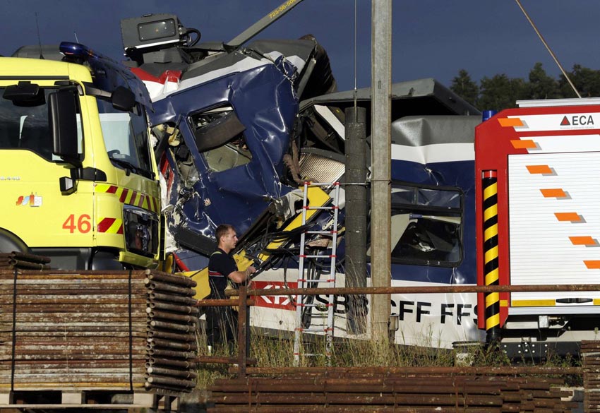 Choque de trenes en oeste de Suiza deja varios lesionados