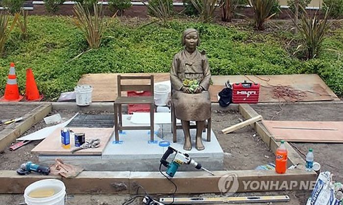 Inauguran primera estatua de ‘mujeres de confort’ en EEUU (2)