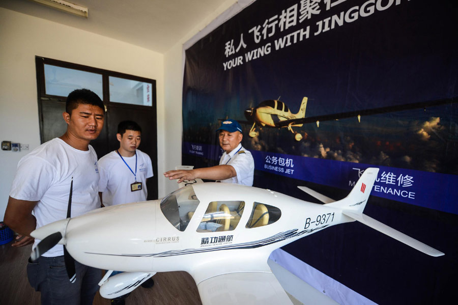 Zhejiang cuenta con primera escuela para pilotos privados 3