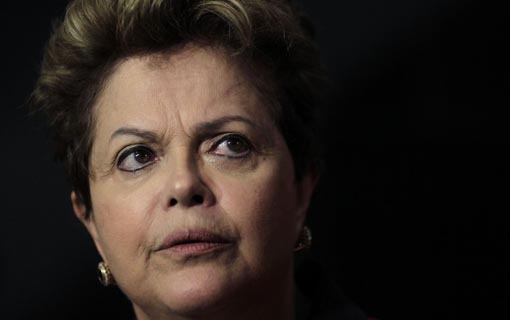 Aprobación de presidenta brasileña sube 6 puntos y se sitúa en 36%