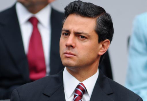 Presidente de México presenta iniciativa de reforma energética