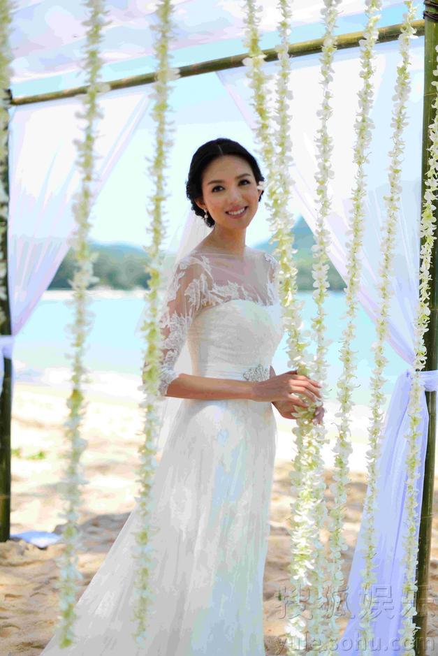 Ex Miss Mundo Zhang Zilin se casa (4)