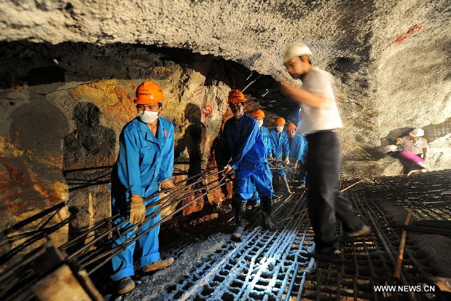 Construyen túnel de Shilin en Yunnan