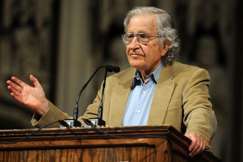 La CIA reconoce que espió al Chomsky  